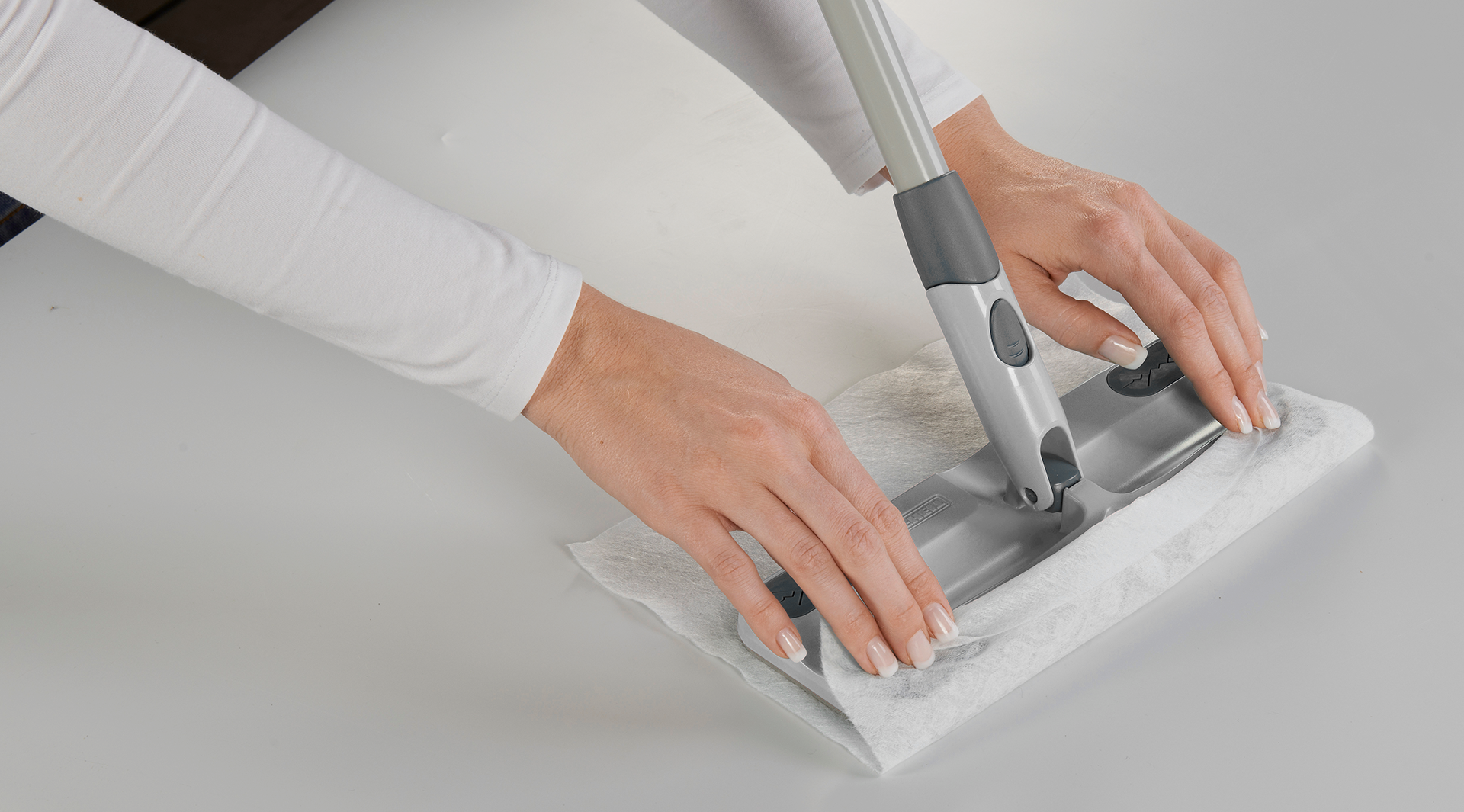 ¿Cómo utilizar correctamente un trapeador plano para obtener mejores resultados?